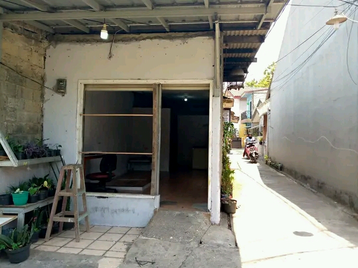Kios Toko Jatiwaringin