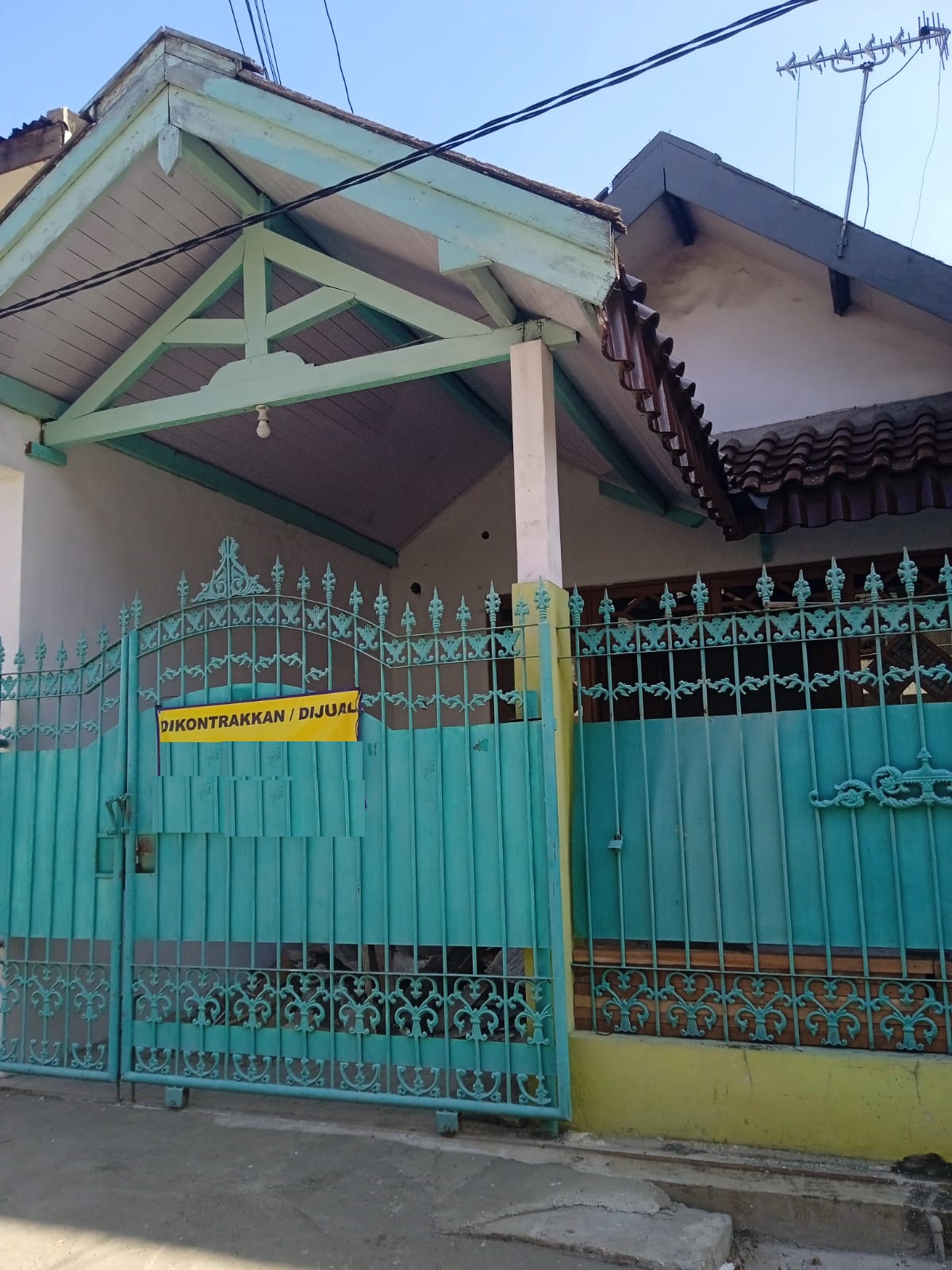 rumah disewakan kedung anyar surabaya