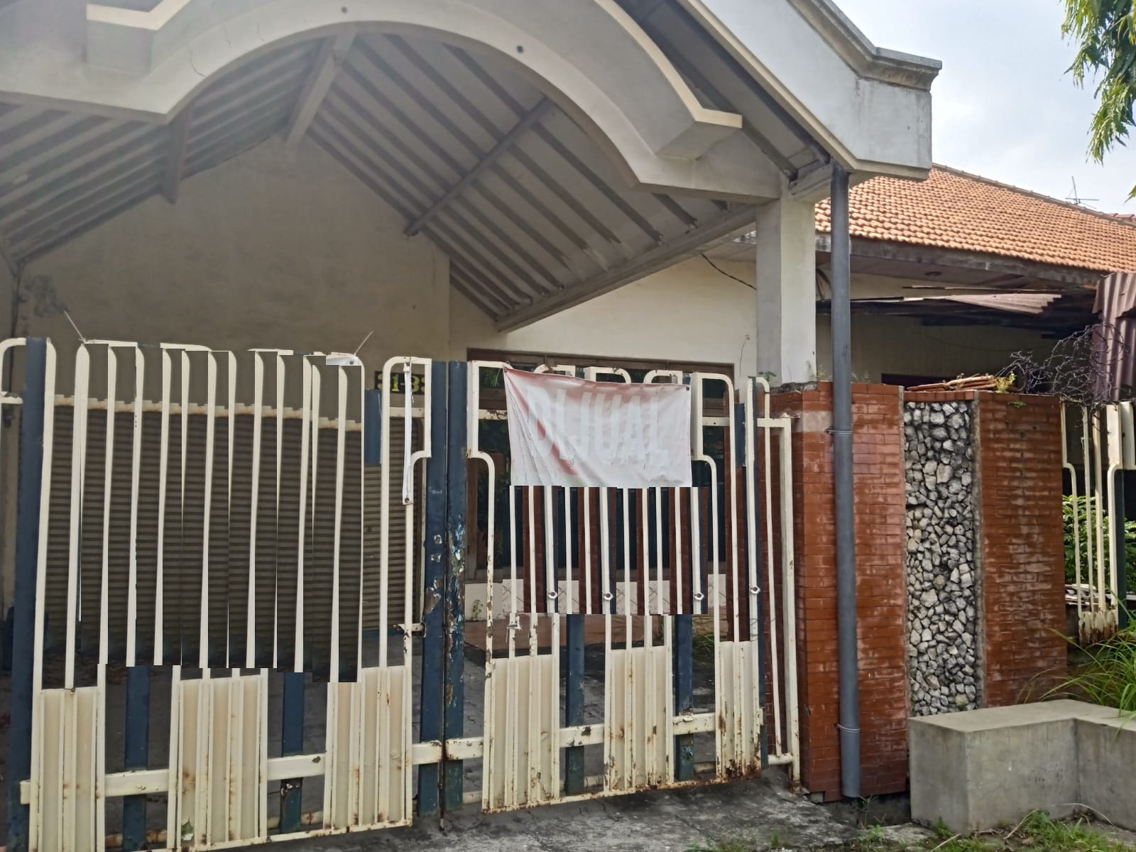 rumah dijual dukuh kupang surabaya