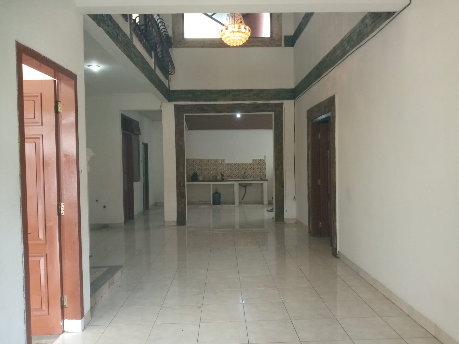 Dijual Rumah Komplek Mewah Harga Murah di Jatimakmur Pondokgede