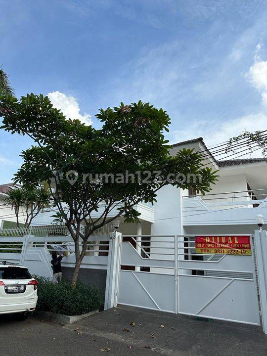 Rumah Siapa Huni Dan Kokoh Area Permata Hijau