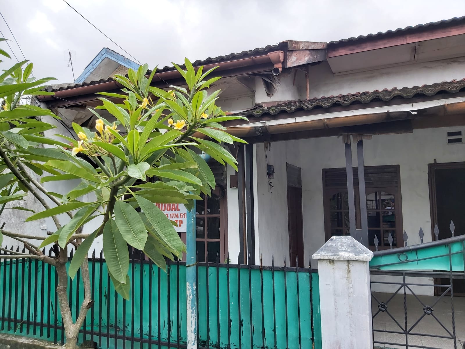 Disewakan / Dijual Rumah Strategis Pusat Kota