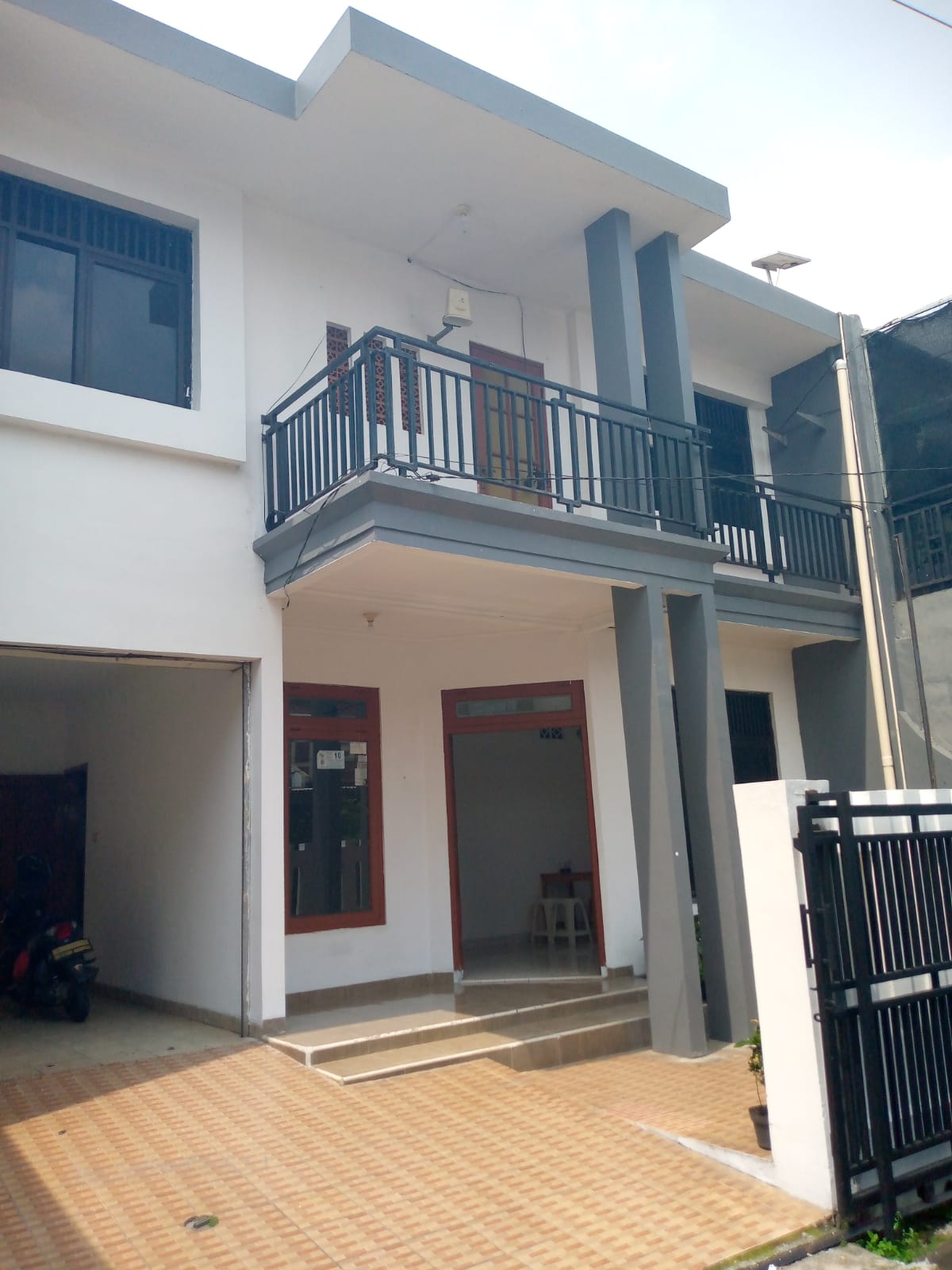 RUMAH MEWAH MODERN HARGA MURAH BISA KPR DI JATIMAKMUR PONDOKGEDE