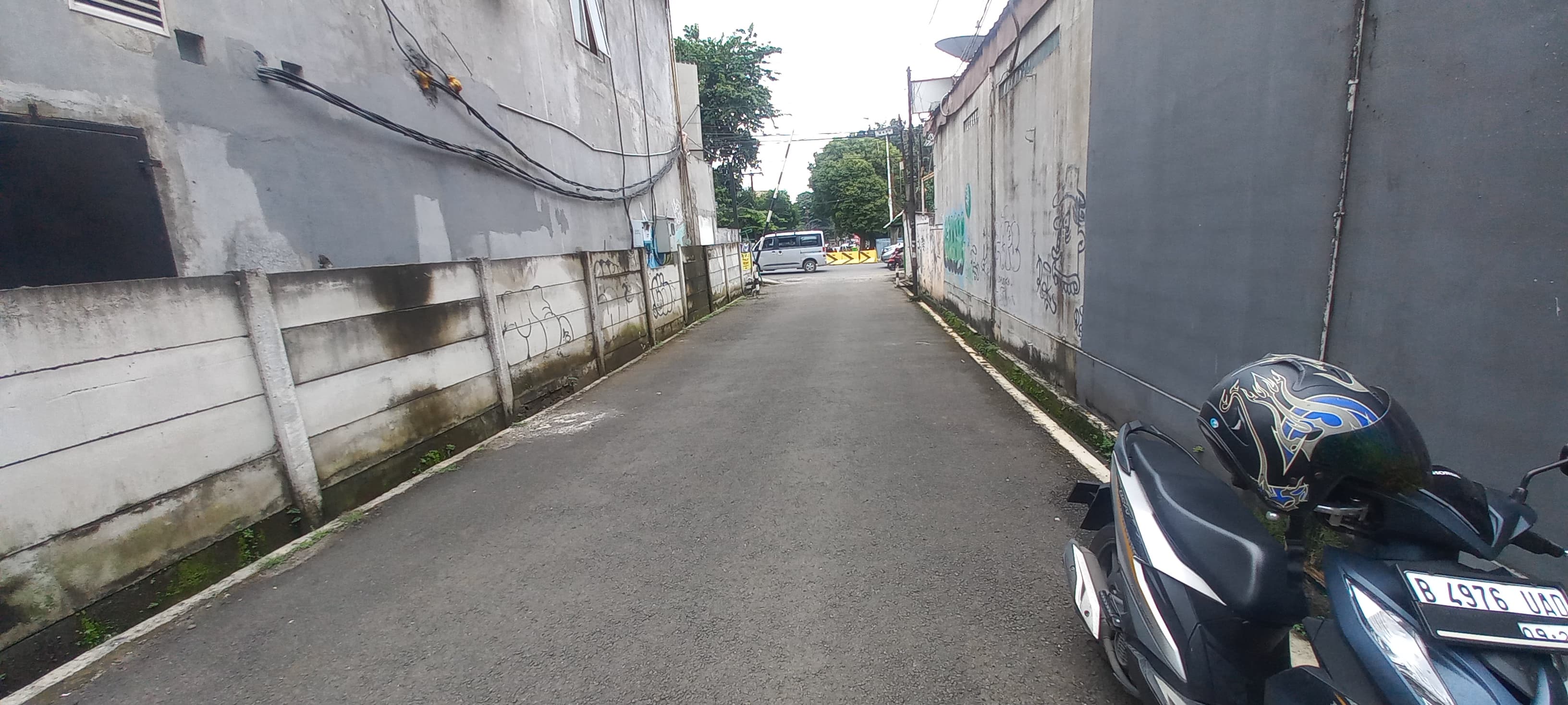 Rumah Hitung Tanah, 40 Meter Ke Jalan Veteran Raya