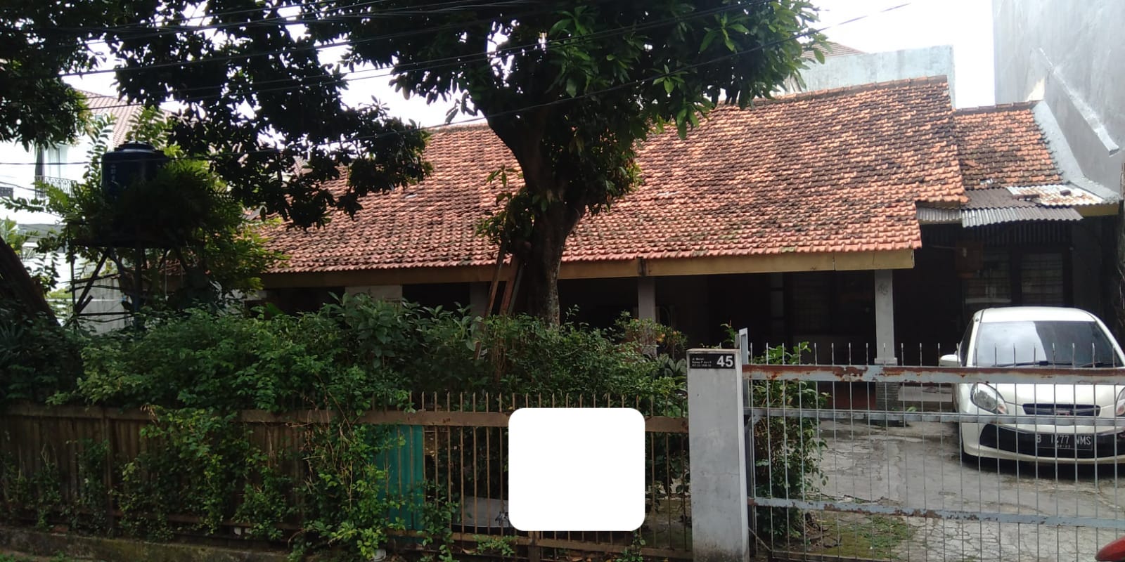 Rumah Tua Hook Pinggir Jalan, 200 Meter Ke Terogong Raya