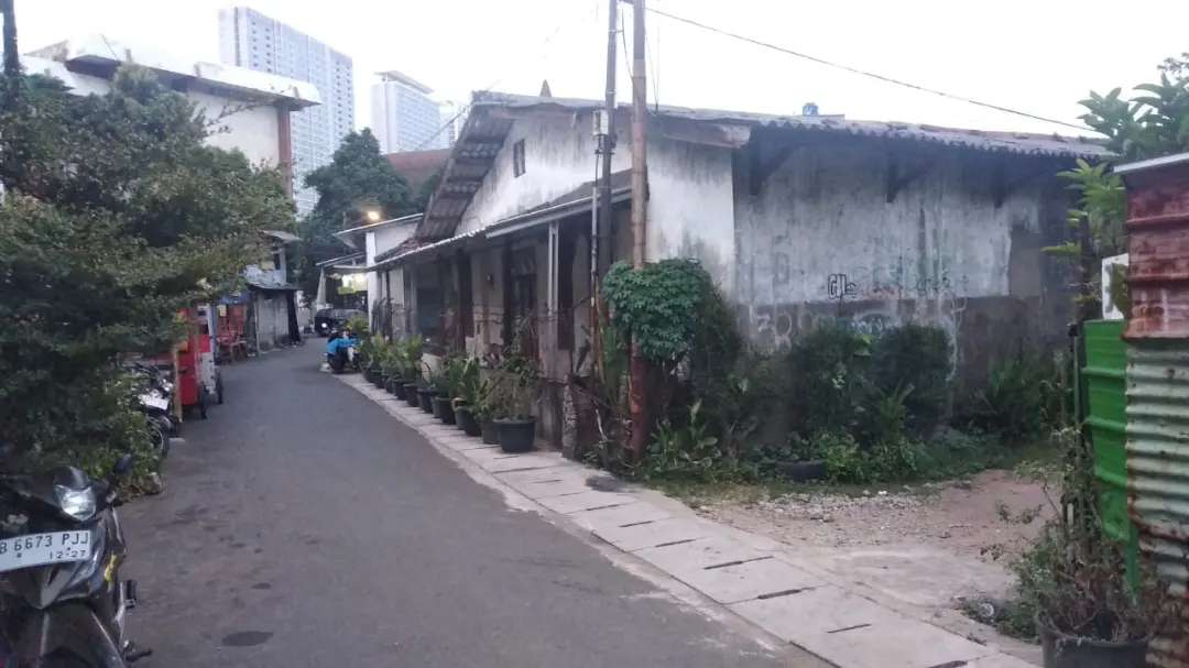 Jual Rumah,tanah Bangunan 1 SHM di Area Kramat, Senen