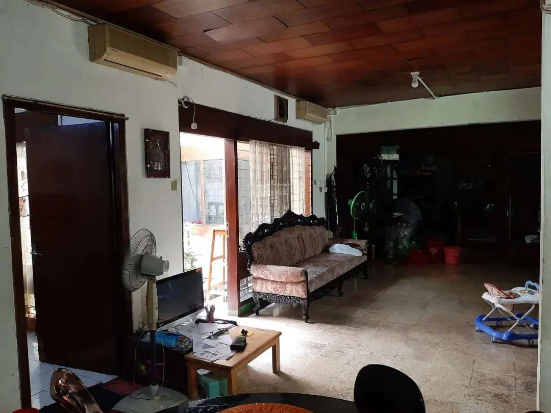 Rumah Hook Cocok Kost kostan, 100 Meter Ke Salemba Raya, Persis