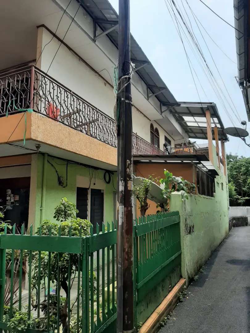 Rumah Hook Cocok Kost kostan, 100 Meter Ke Salemba Raya, Persis