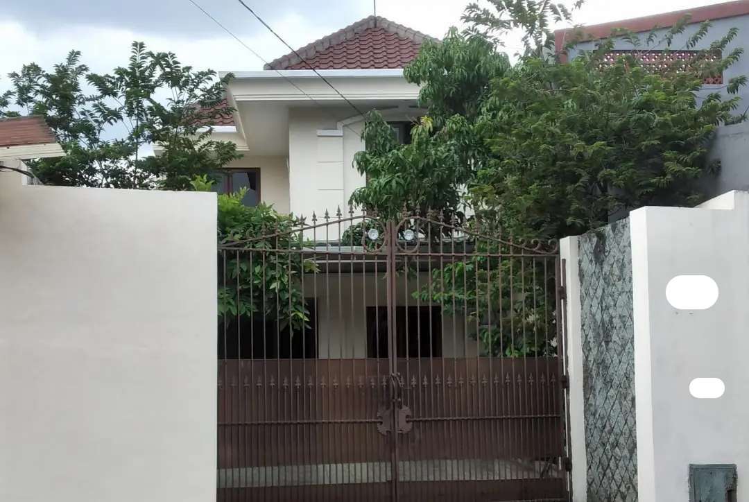 Rumah Pinggir Jalan Raya, 150 Meter Ke Kampus Binus