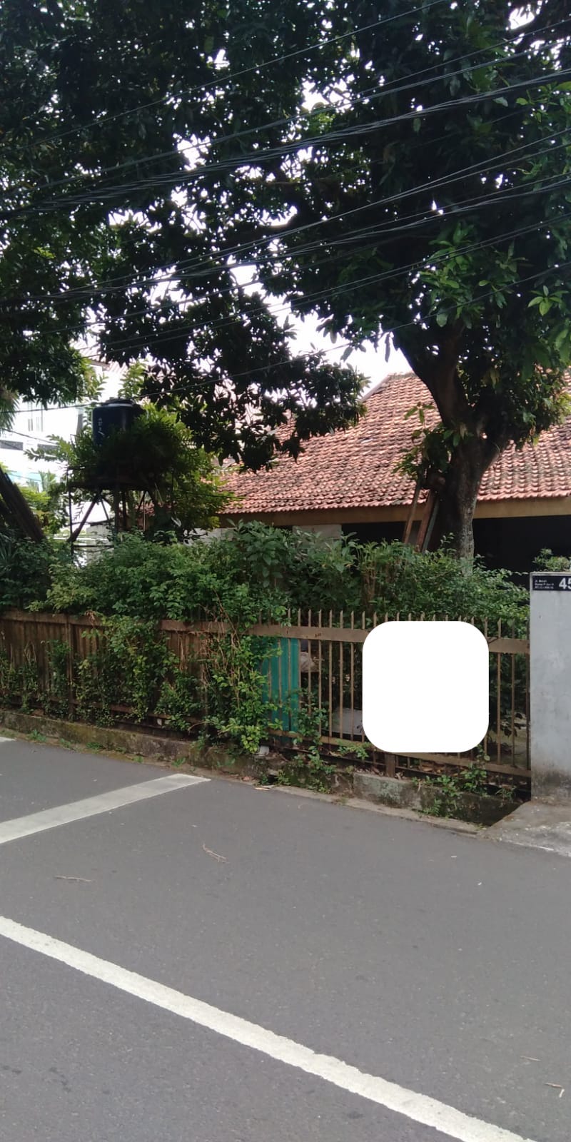 Rumah Tua Hook Pinggir Jalan, 200 Meter Ke Terogong Raya