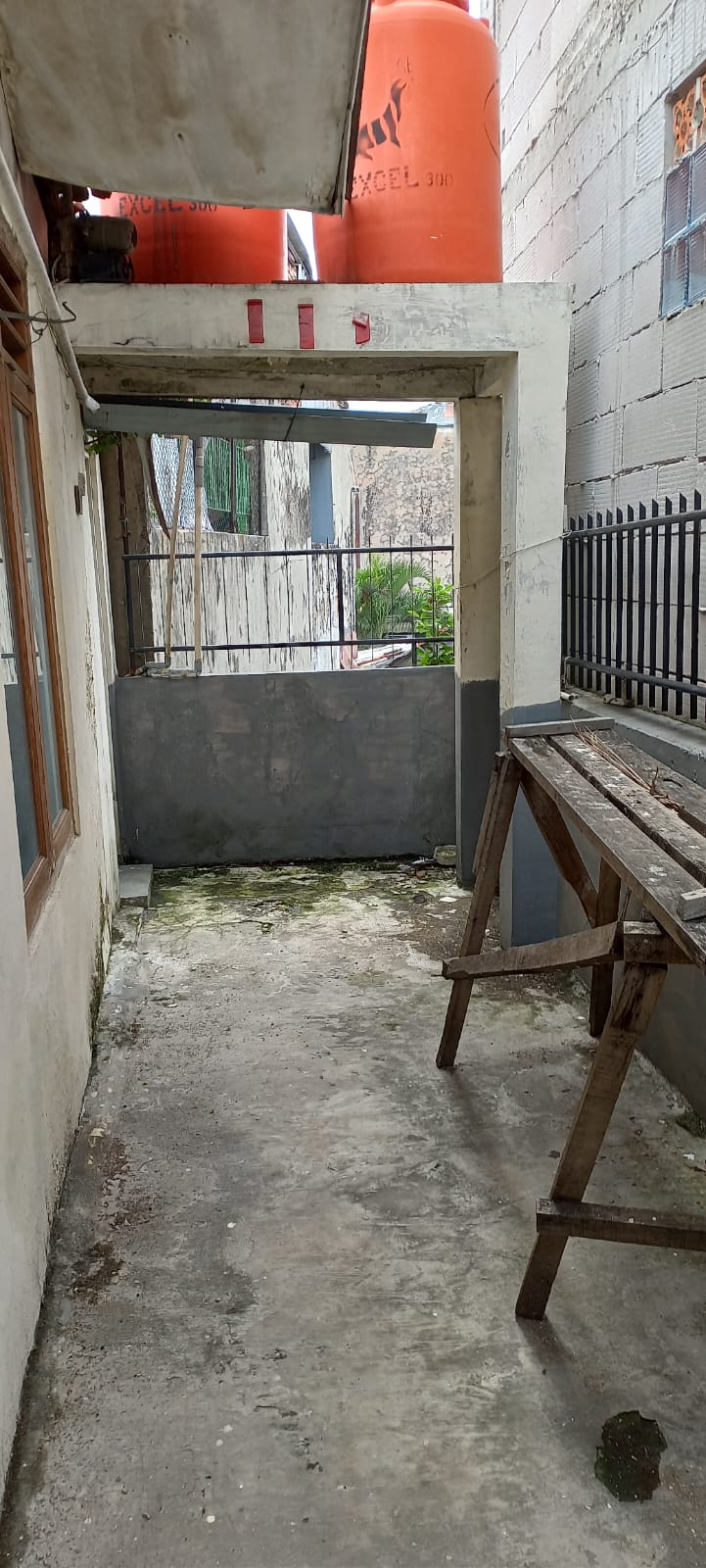 Rumah Ex Kost Kostan, 45 Meter Ke Jalan Raya Saharjo