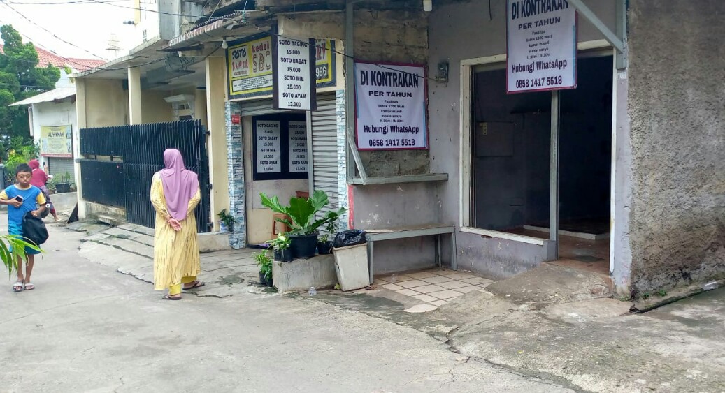 SEWA KIOS TAHUNAN DIWILAYAH PADAT PENDUDUK DEKAT SMPN 17 BEKASI