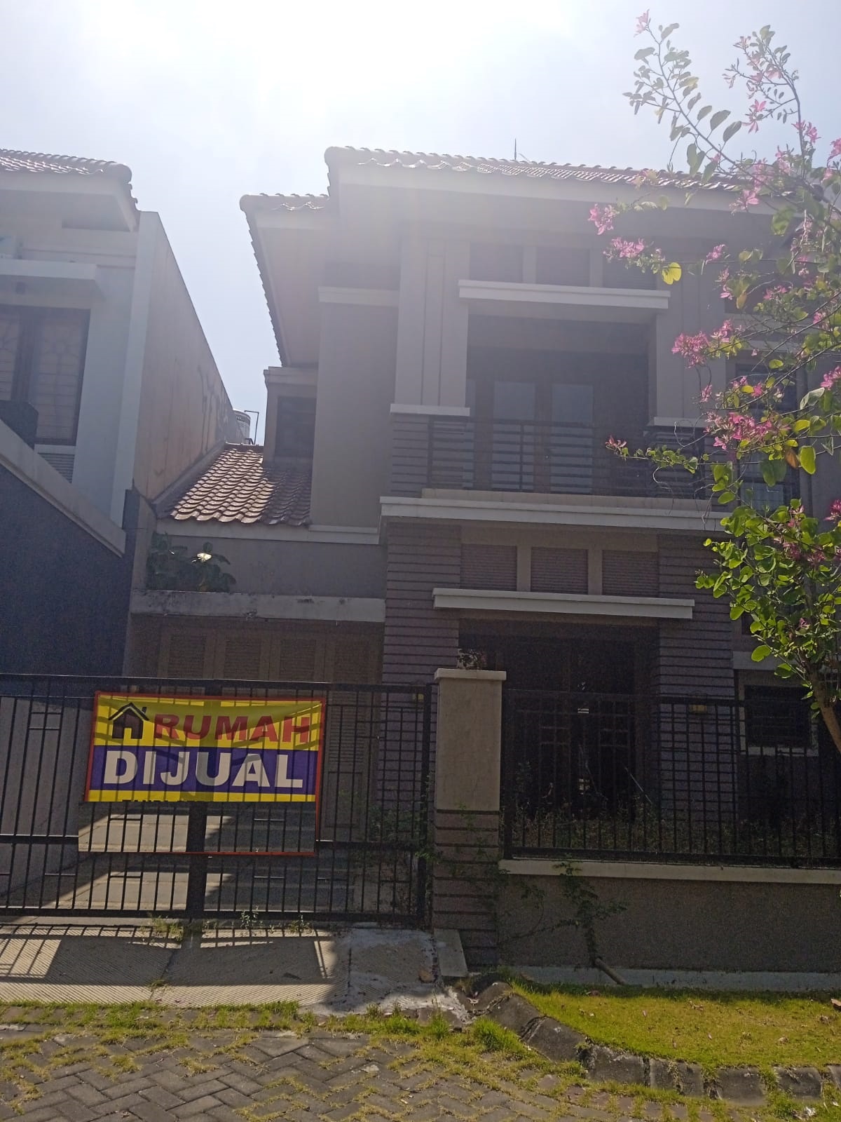 rumah dijual central park ahmad yani surabaya