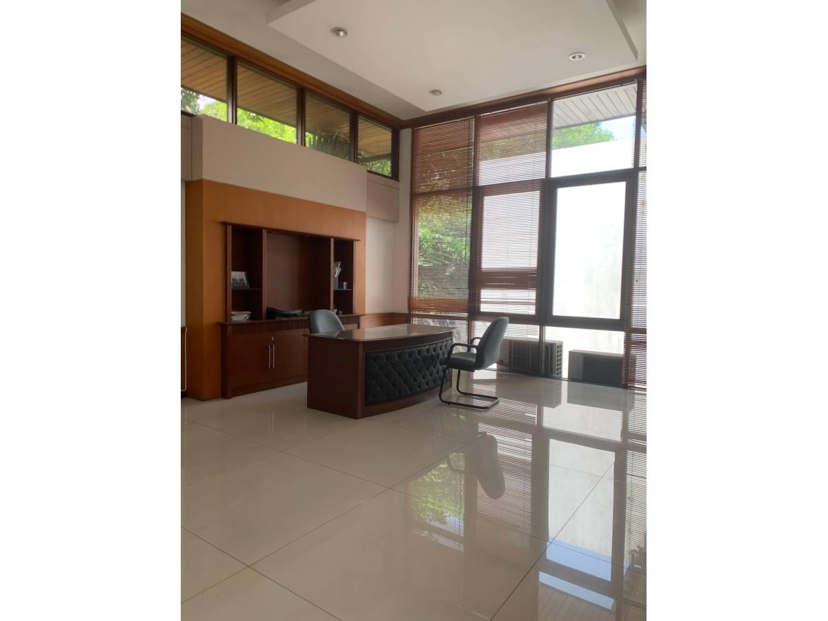 Dijual Rumah Eks Kantor Strategis di Menteng Jakarta Pusat AG201