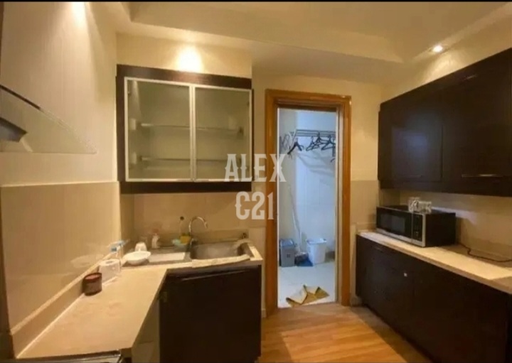 For sell Senayan Residences Apartment 3+1 bedrooms with private