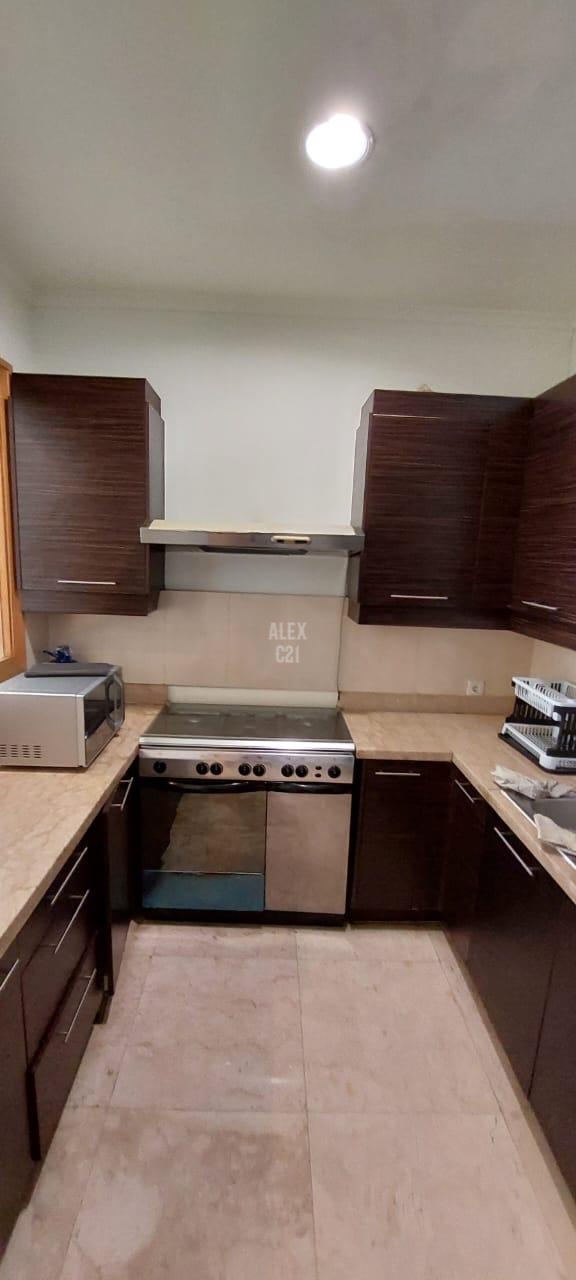 Dijual B U Apartemen Senayan Residences