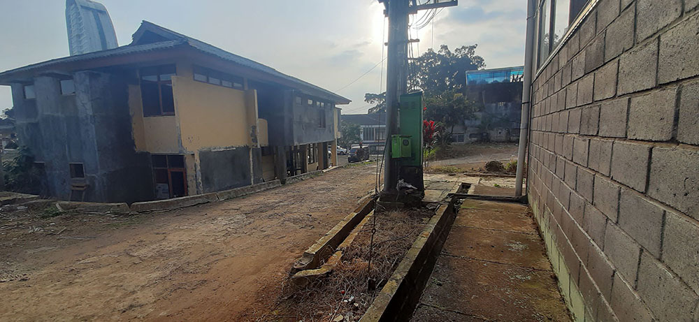 GUDANG HITUNG TANAH DI JALAN IR.H. JUANDA, DAGO-BANDUNG