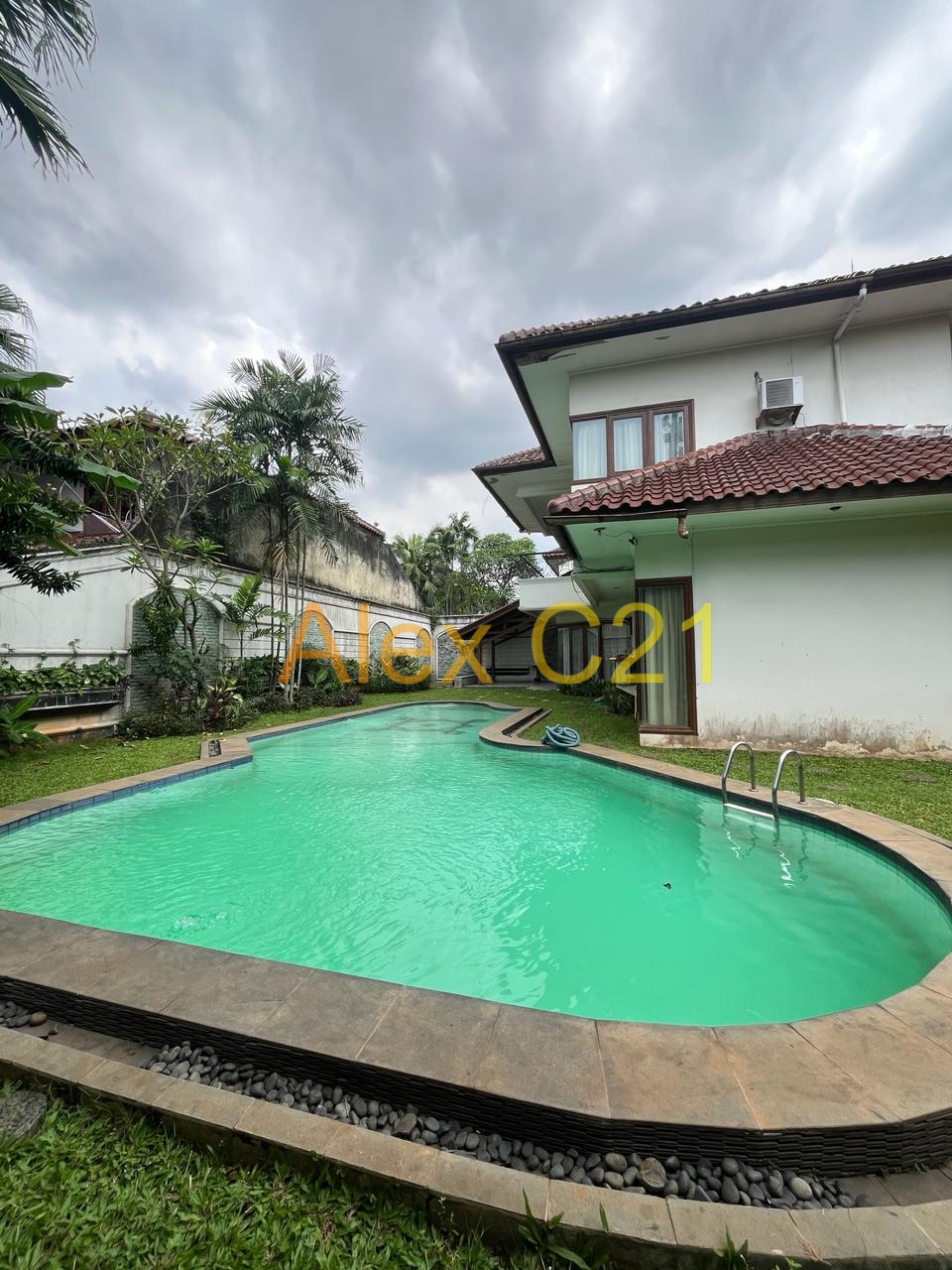 Dijual Rumah Mewah + Swimming pool di Ampera, Cilandak Timur