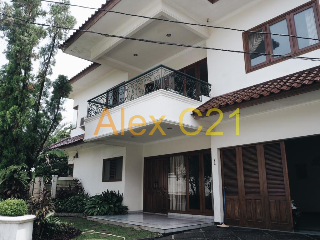 Dijual Rumah Mewah + Swimming pool di Ampera, Cilandak Timur