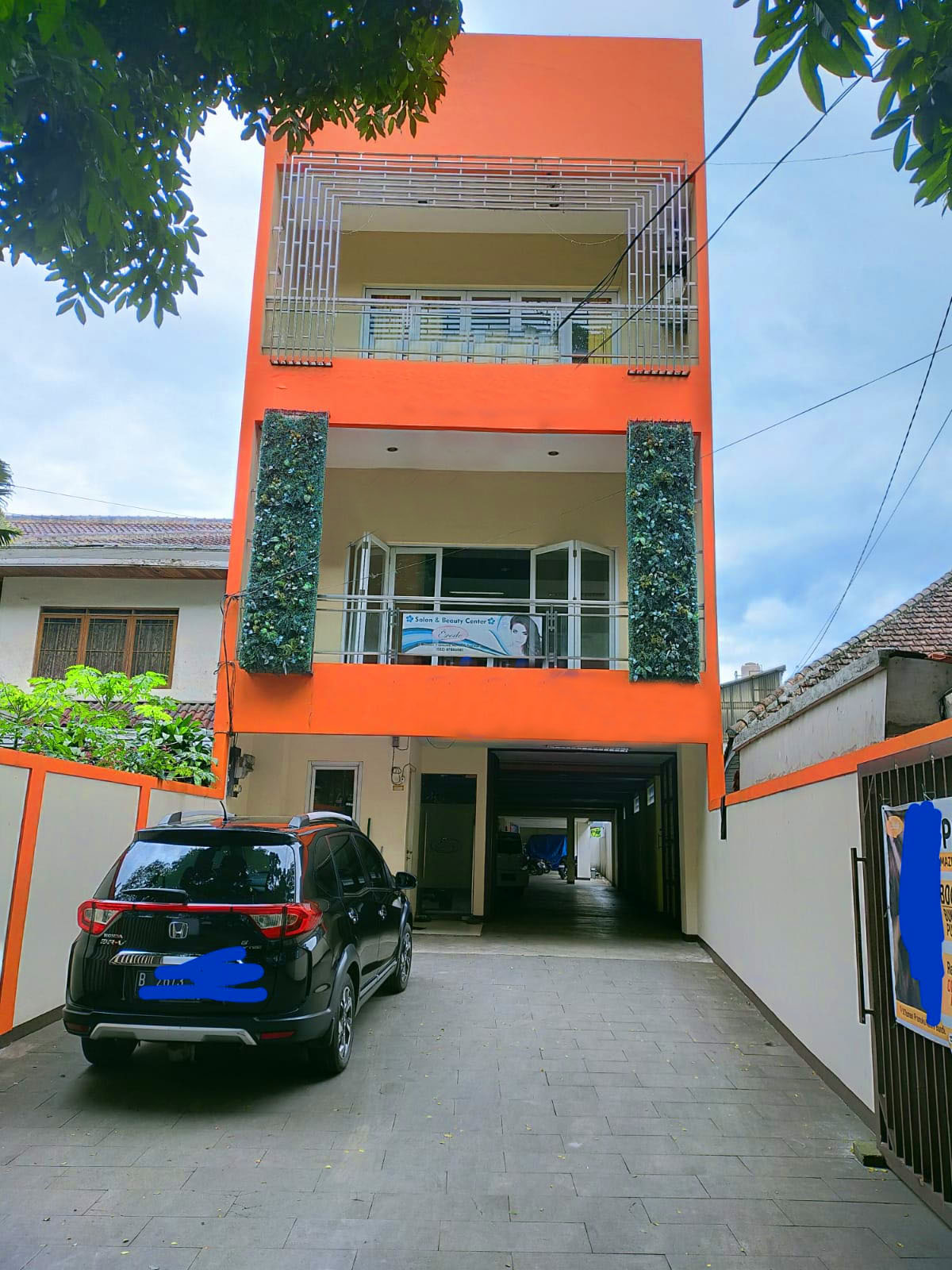 RUKO 3 LANTAI DILENGKAPI LIFT SAYAP Jl. RIAU BANDUNG