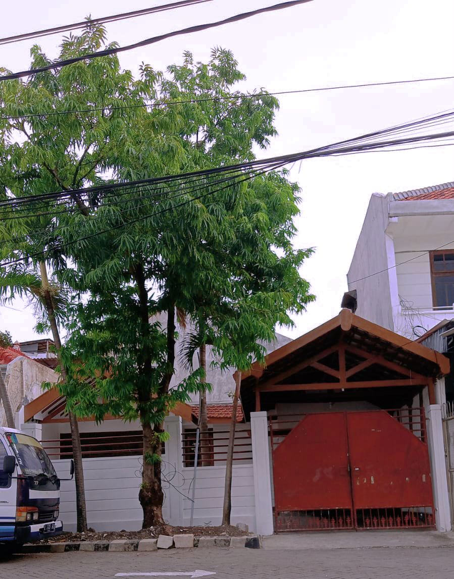 rumah disewakan darmo permai selatan surabaya