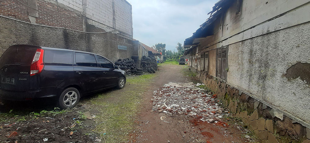 RUMAH HITUNG TANAH DI JALAN MARGACINTA KOTA BANDUNG