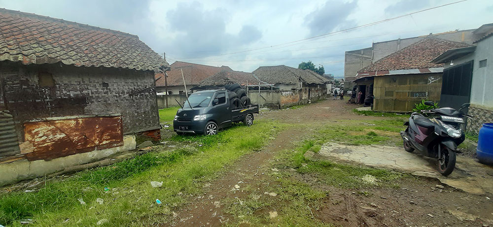 RUMAH HITUNG TANAH DI JALAN MARGACINTA KOTA BANDUNG