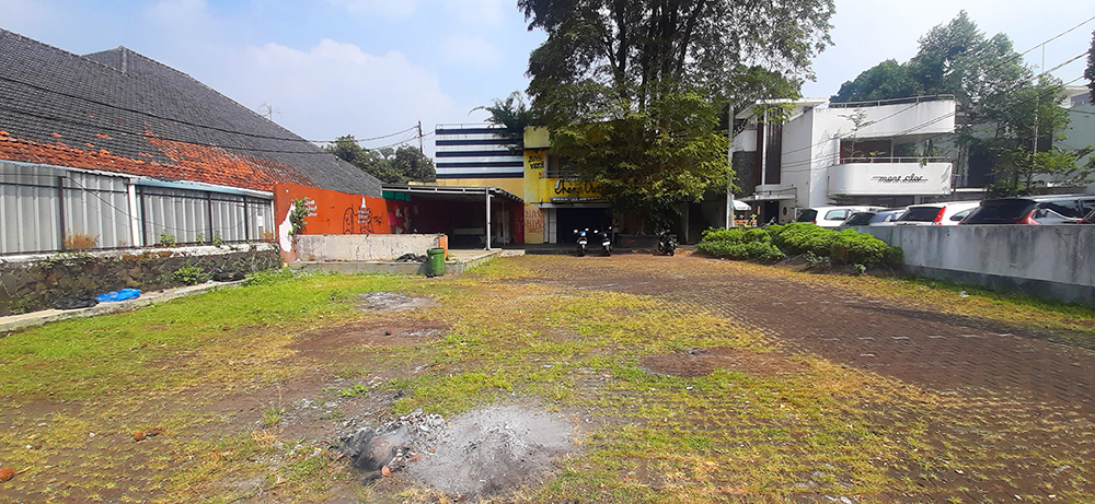 RUMAH HITUNG TANAH DI JALAN IR. H. JUANDA DAGO BANDUNG