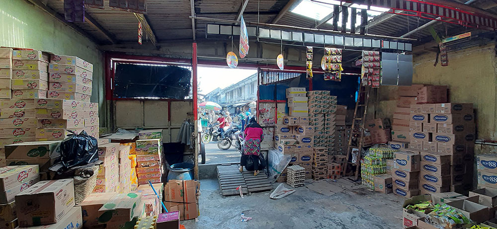 RUKO DUA LANTAI DI PASAR INDUK CARINGIN BANDUNG