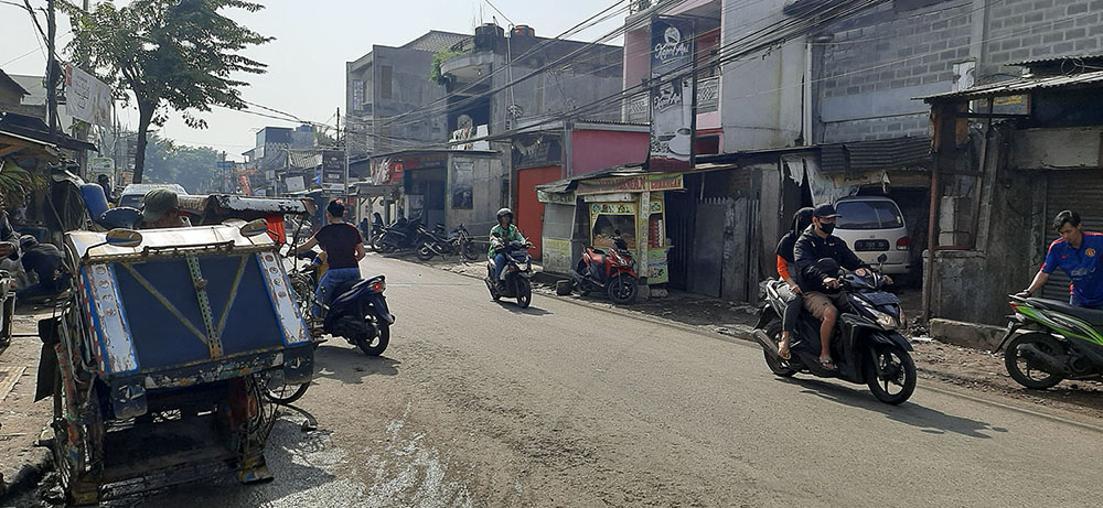 RUKO DUA LANTAI DI PASAR INDUK CARINGIN BANDUNG