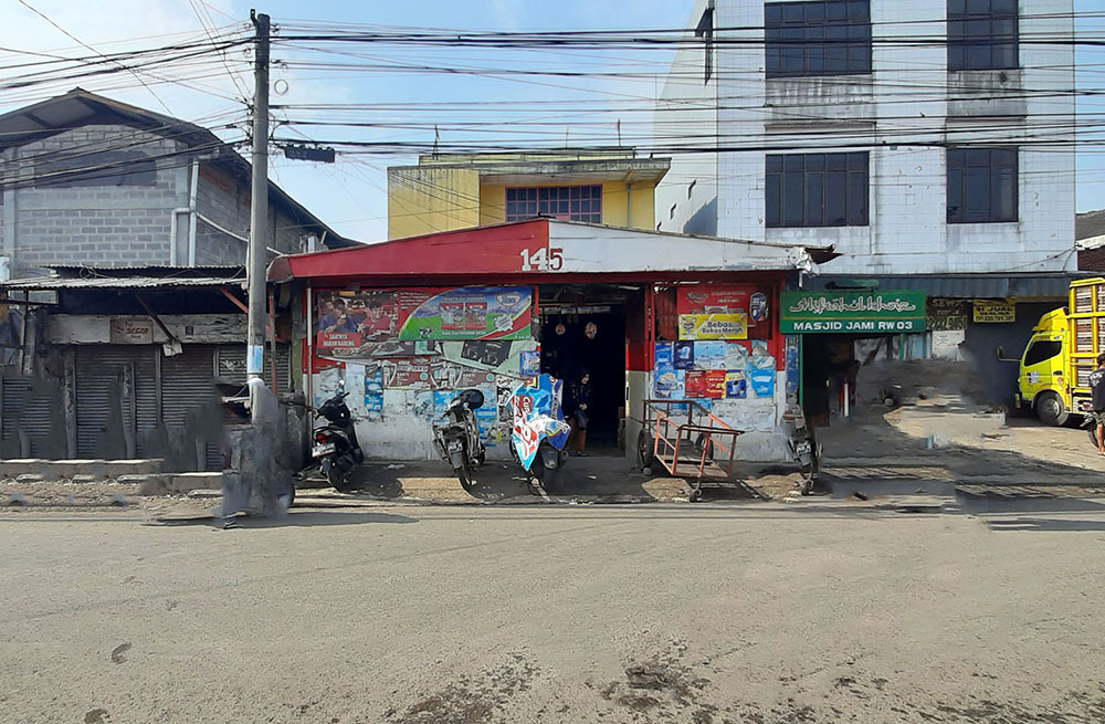 RUKO DUA LANTAI DI PASAR INDUK CARINGIN BANDUNG