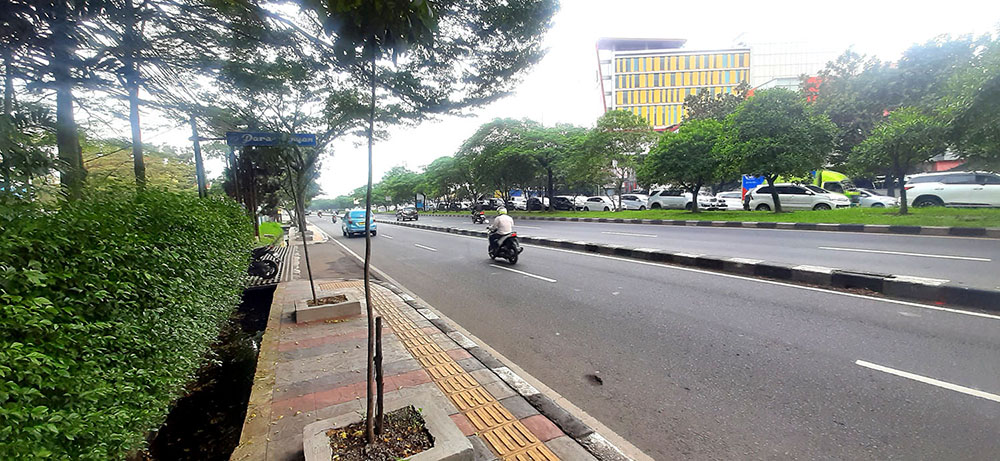 TANAH 1,5 HEKTAR DAN GEDUNG 3 LANTAI DI. JL. SOEKARNO HATTA BDG