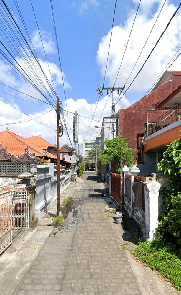 RUMAH DUA LANTAI  DI PUSAT KOTA DENPASAR BALI