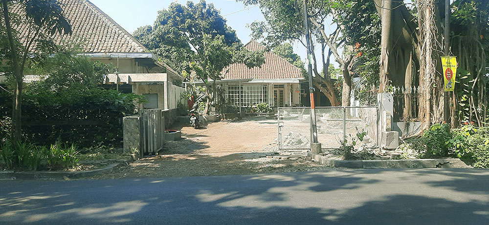 RUMAH BELANDA HITUNG TANAH UNTUK KOMERSIAL DI JALAN ACEH BANDUNG