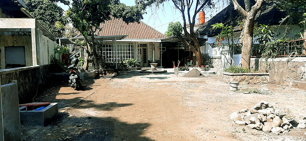 RUMAH BELANDA HITUNG TANAH UNTUK KOMERSIAL DI JALAN ACEH BANDUNG