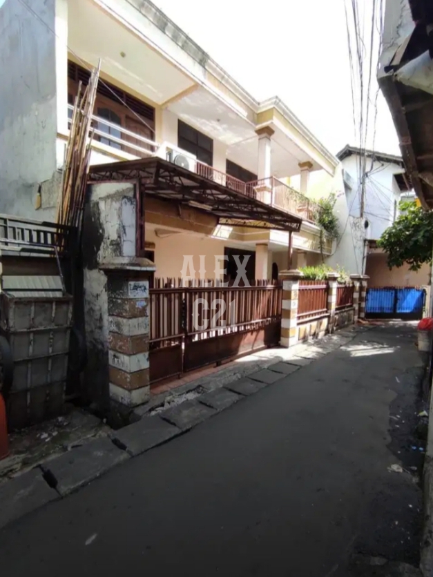 Dijual Rumah Lokasi Strategis di Kemanggisan