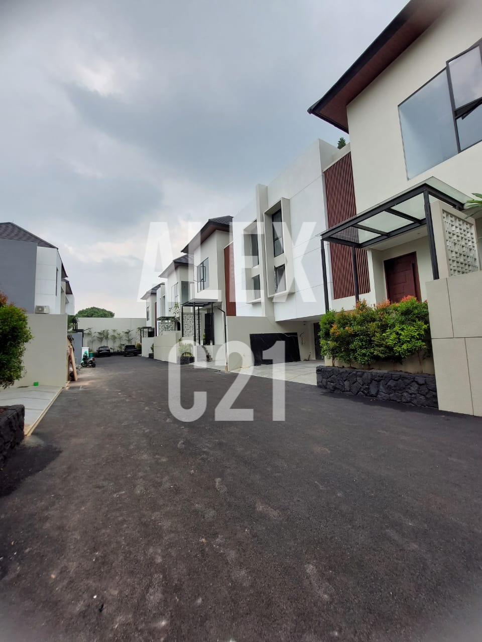 For Sale Brand New Tropical Modern 10 Unit Cilandak Jaksel