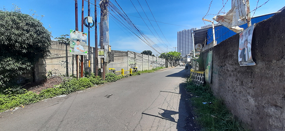 RUMAH DAN GUDANG HITUNG TANAH DI JALAN RAYA BOJONGSOANG BANDUNG