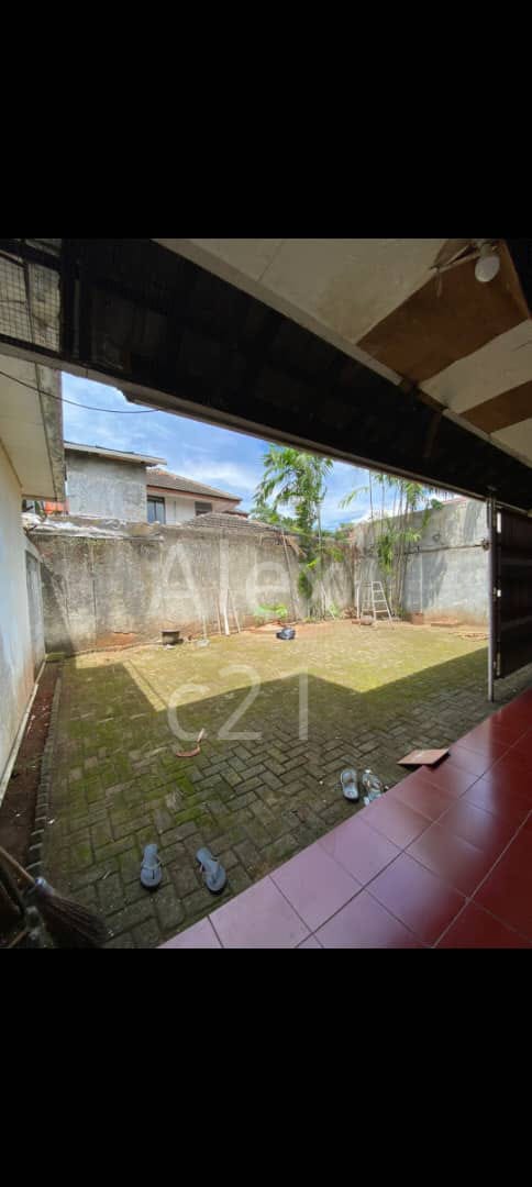 dijual rumah di cirendeu, lebak bulus, jakarta selatan