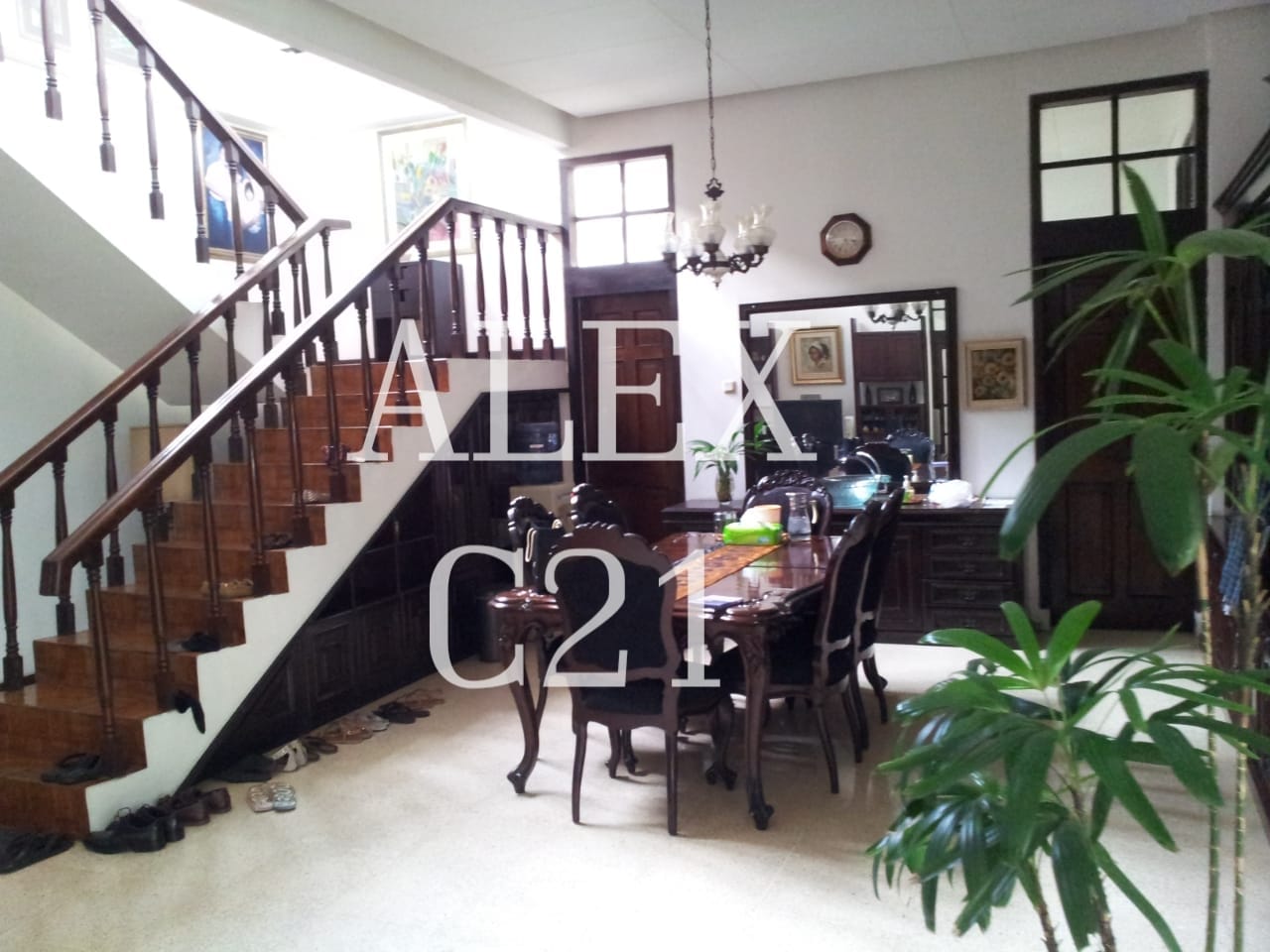 Dijual Rumah Di KEMANG, Jakarta Selatan