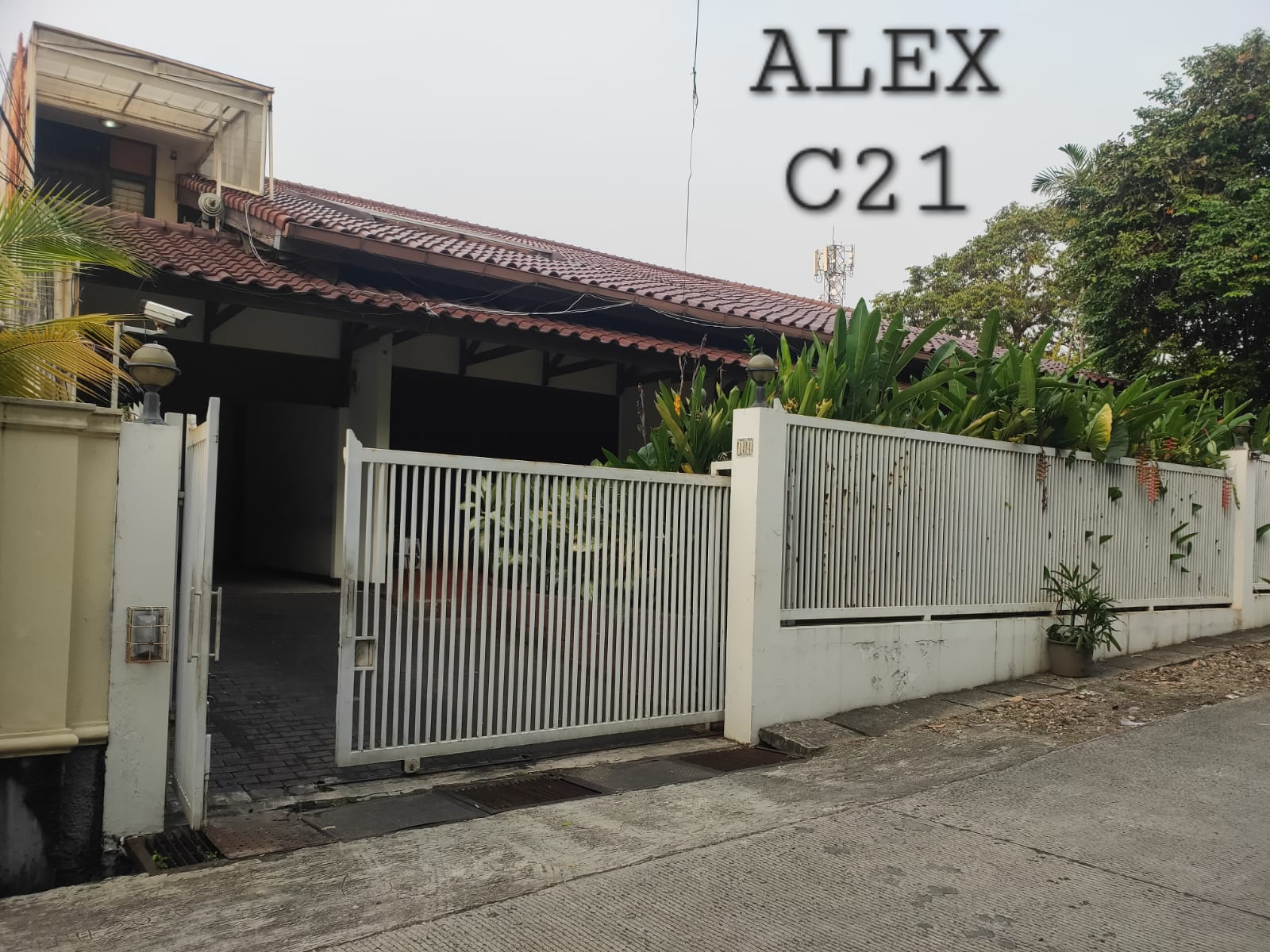 dijual murah rumah Klasik Jl.Bangka