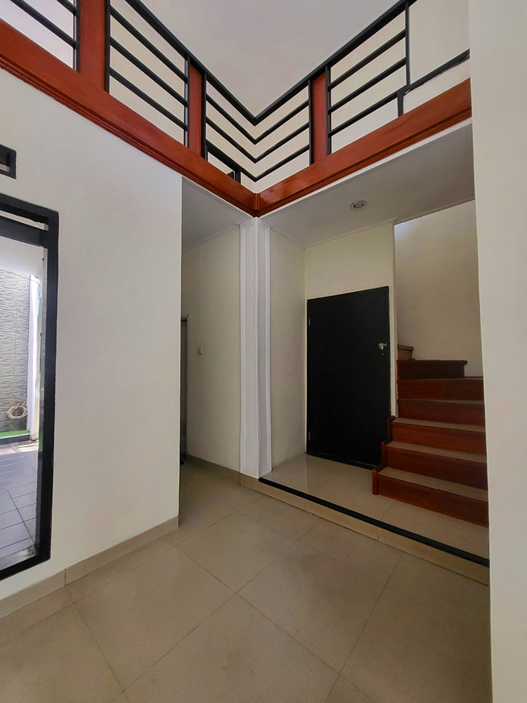 RUMAH MINIMALIS MODERN DUA LANTAI DI DE MARRAKESH BANDUNG