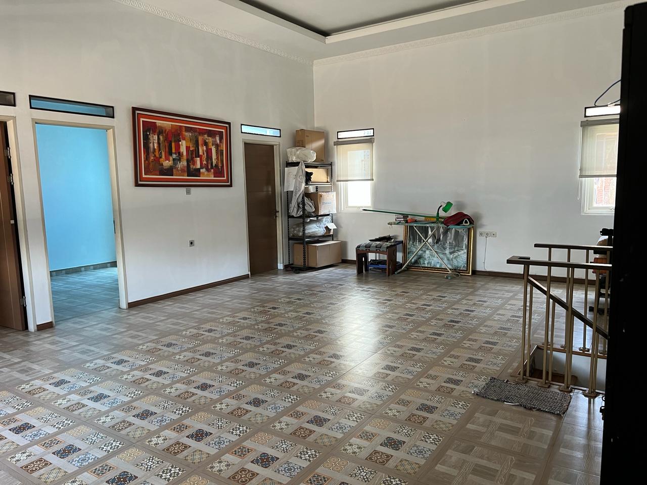Rumah dijual cepat semi furnished di Buahbatu Regency Bandung
