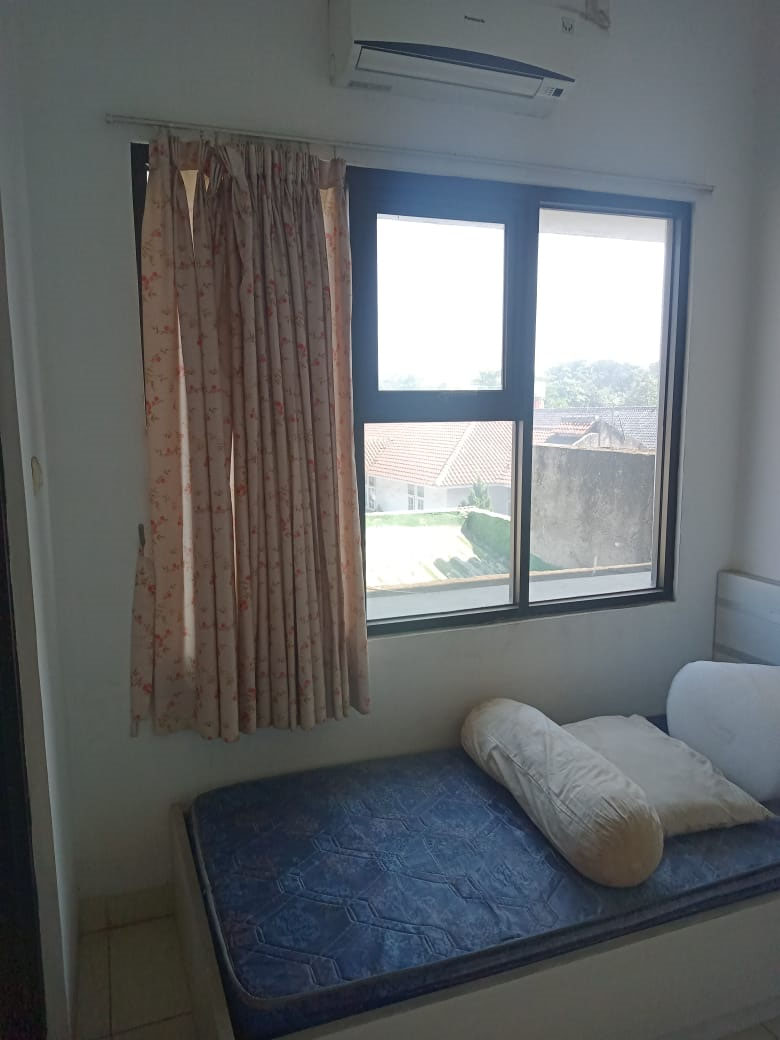 KOST EKSLUSIF 10 KAMAR PENUH TERISI DEKAT STT. TELKOM BANDUNG