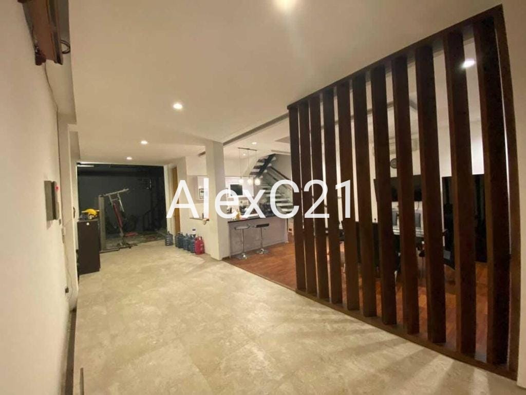 dijual rumah baru cipedak jagakarsa. Jakarta Selatan