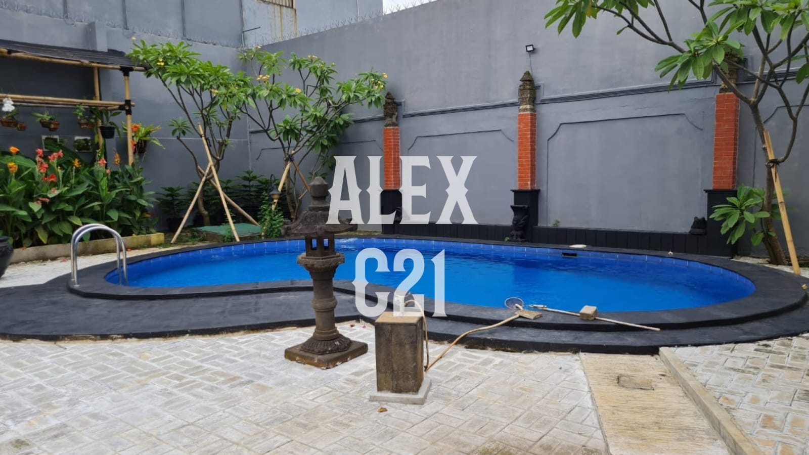 RUMAH DIJUAL B U KOMP KEJAKSAAN TANGERANG SELATAN