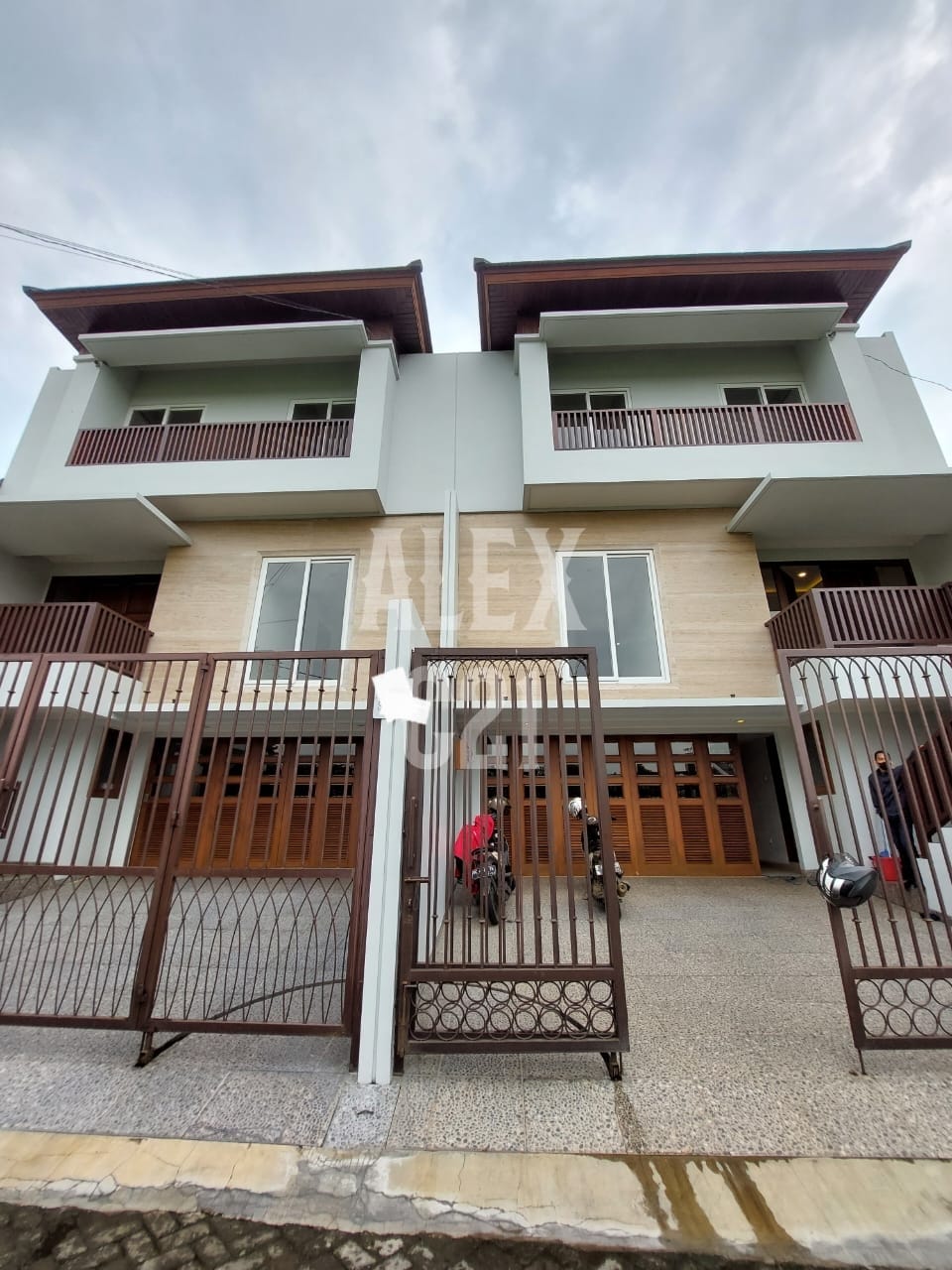 Dijual rumah mewah baru  minimalis area ampera - Cilandak timur