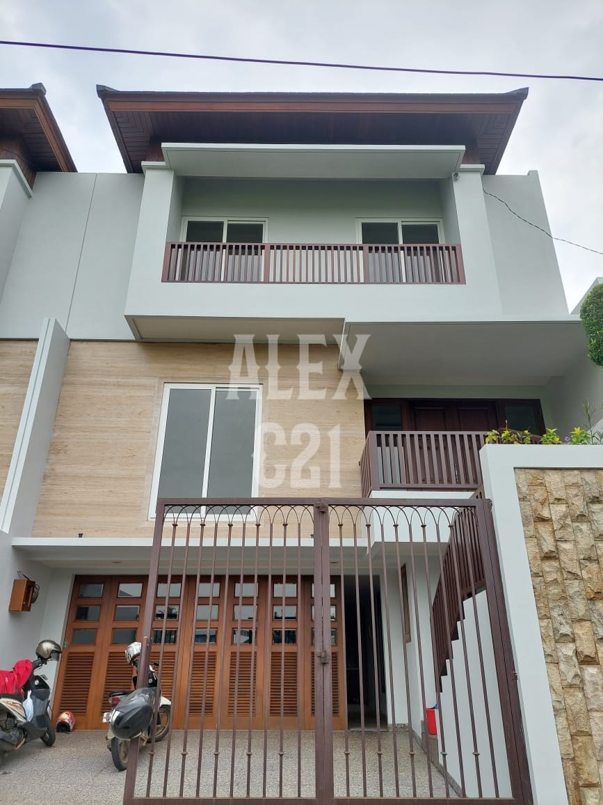 Dijual rumah mewah baru  minimalis area ampera - Cilandak timur