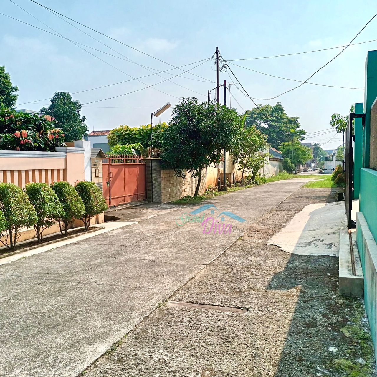 RUMAH BAGUS DI PERUMAHAN PEMDA JATIASIH BEKASI