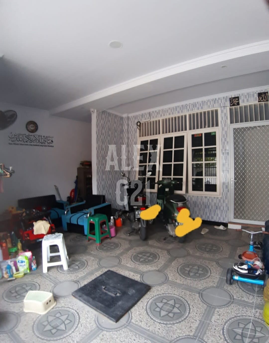 DIJUAL Rumah 3 lantai diperum Daan Mogot Estate - Jakarta Barat